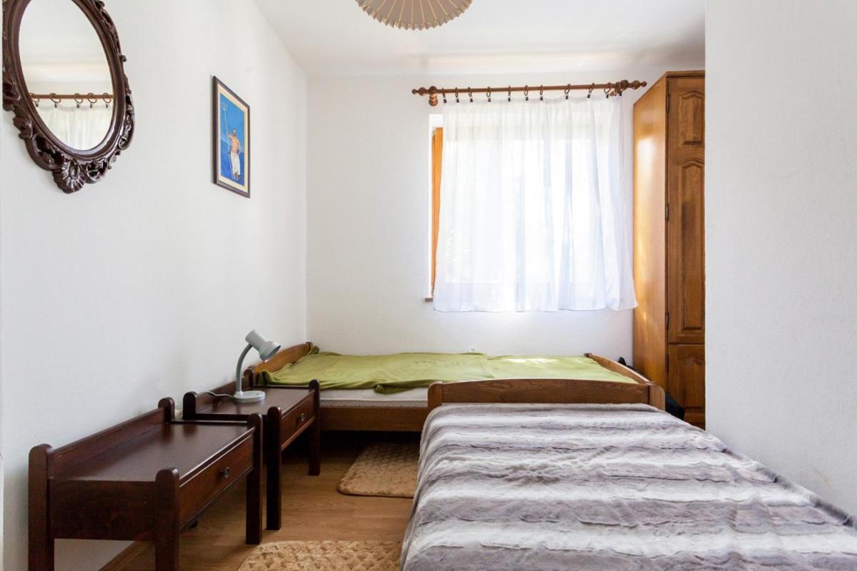 Apartments Magdalena Malinska Exterior photo